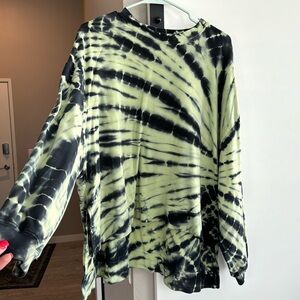 Green tie die crewneck that is shorter in the front